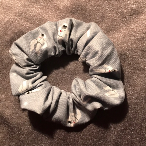 Spaceman scrunchie - Picture 2 of 2